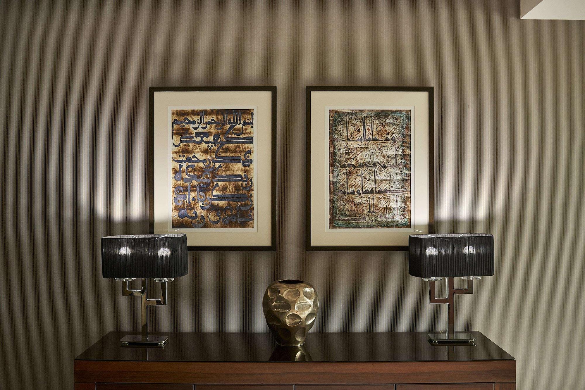 Safir Fintas Hotel Kuwait Koweït Extérieur photo A pair of paintings by the artist