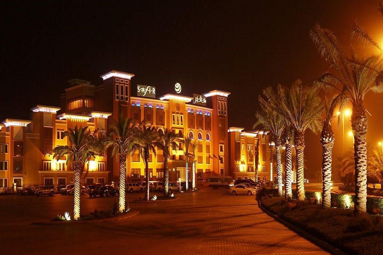Safir Fintas Hotel Kuwait Koweït Extérieur photo The Ritz-Carlton, Manama