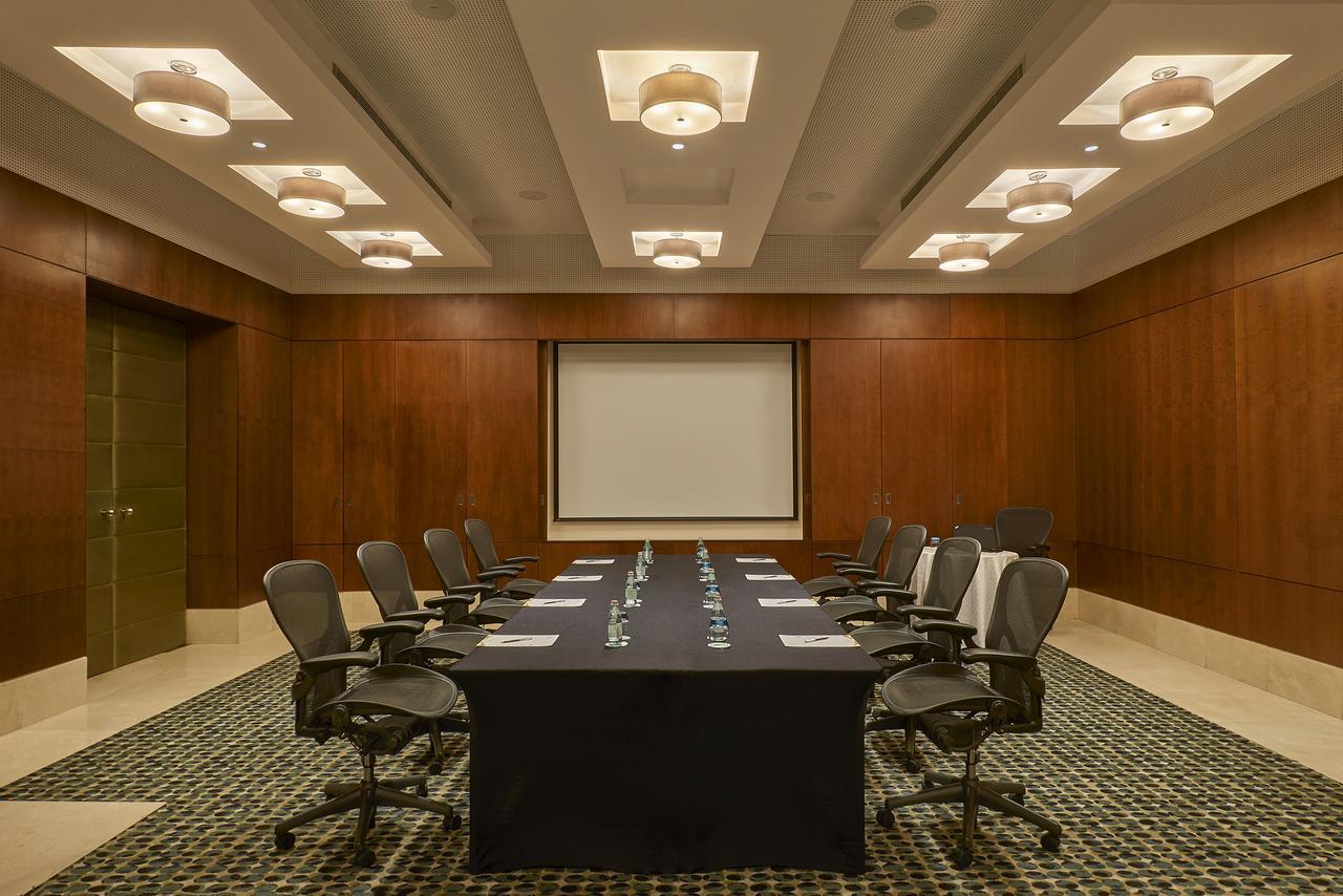 Safir Fintas Hotel Kuwait Koweït Extérieur photo Meeting room